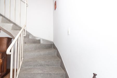 Casa à venda com 57m², 2 quartos e sem vaga Casa à venda com 57m², 2 quartos e sem vagaSala