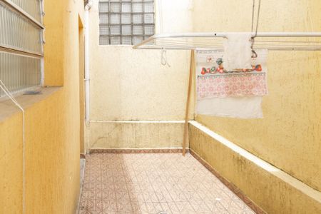 Casa à venda com 57m², 2 quartos e sem vaga Casa à venda com 57m², 2 quartos e sem vagaQuintal