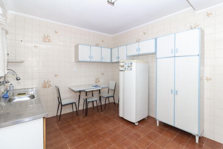 Cozinha de casa para alugar com 2 quartos, 57m² em Vila Ipojuca, São Paulo