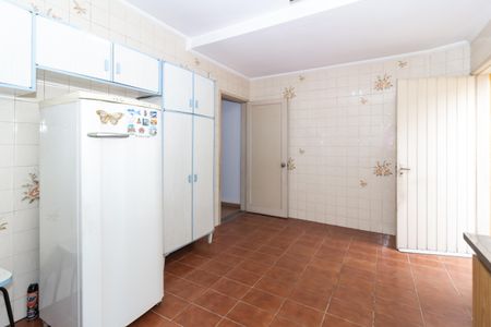 Cozinha de casa para alugar com 2 quartos, 57m² em Vila Ipojuca, São Paulo