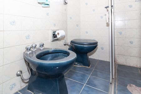 Casa à venda com 57m², 2 quartos e sem vaga Casa à venda com 57m², 2 quartos e sem vagaBanheiro