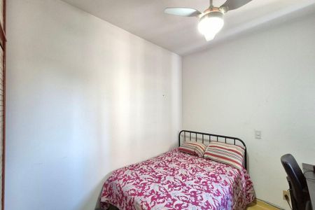 Apartamento à venda com 115m², 3 quartos e 2 vagasQuarto 2 