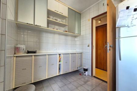 Apartamento à venda com 115m², 3 quartos e 2 vagasCozinha 