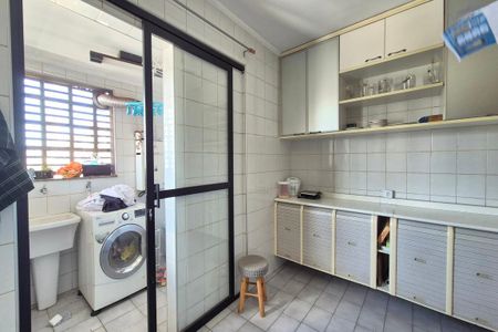 Apartamento à venda com 115m², 3 quartos e 2 vagasCozinha 