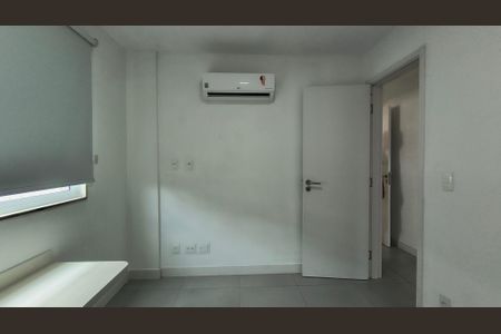 Apartamento à venda com 97m², 3 quartos e 2 vagasQuarto 2