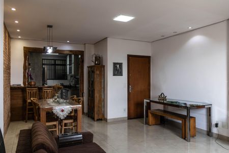 Apartamento à venda com 3 quartos, 184m² em Padre Eustáquio, Belo Horizonte