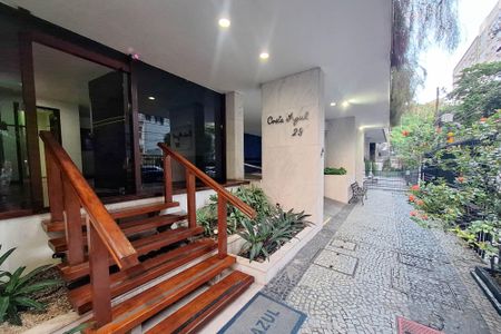 Apartamento à venda com 225m², 4 quartos e 2 vagasFachada