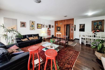 Apartamento à venda com 225m², 4 quartos e 2 vagasSala