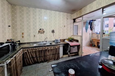 Apartamento à venda com 225m², 4 quartos e 2 vagasCozinha