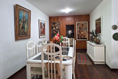 Apartamento à venda com 225m², 4 quartos e 2 vagasSala