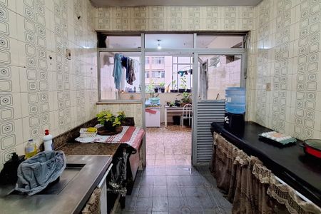 Apartamento à venda com 225m², 4 quartos e 2 vagasCozinha