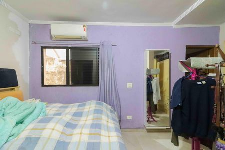 Casa à venda com 150m², 3 quartos e 4 vagasSuíte 2
