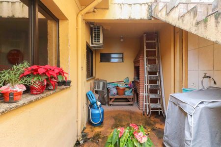 Casa à venda com 150m², 3 quartos e 4 vagasChurrasqueira