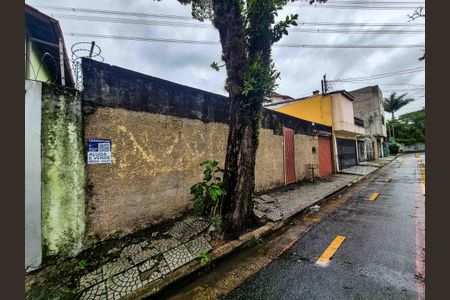 Casa à venda com 150m², 3 quartos e 4 vagasFachada - Plaquinha