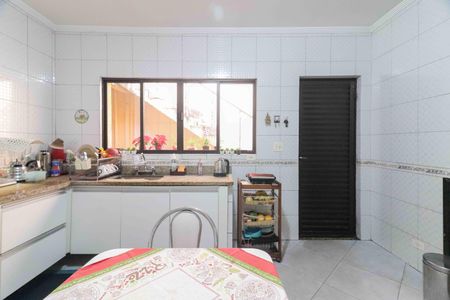 Casa à venda com 150m², 3 quartos e 4 vagasCozinha 