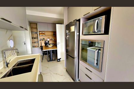 Apartamento à venda com 157m², 3 quartos e 2 vagas
