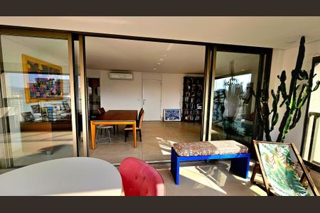 Apartamento à venda com 157m², 3 quartos e 2 vagas