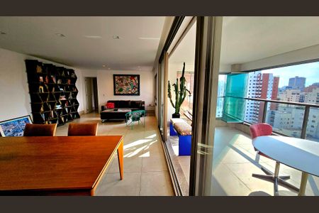 Apartamento à venda com 157m², 3 quartos e 2 vagas