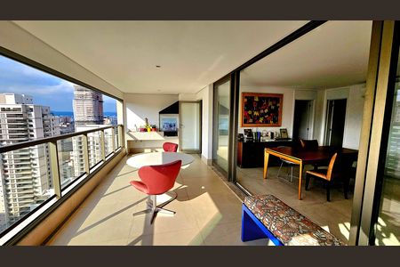 Apartamento à venda com 157m², 3 quartos e 2 vagas