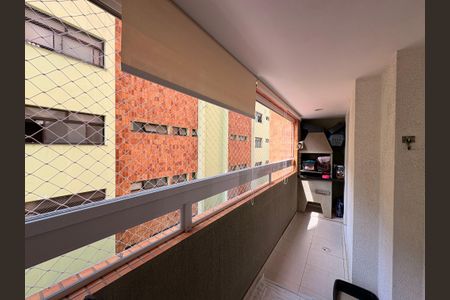 Apartamento à venda com 100m², 3 quartos e 2 vagasSacada sala 