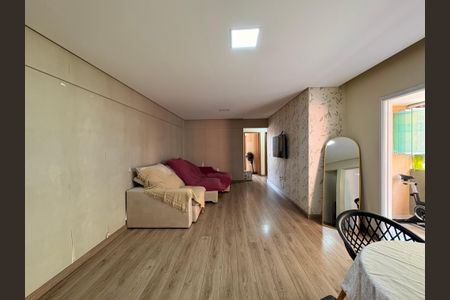 Apartamento à venda com 100m², 3 quartos e 2 vagasSala