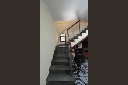 Escada de casa à venda com 3 quartos, 188m² em Utinga, Santo André