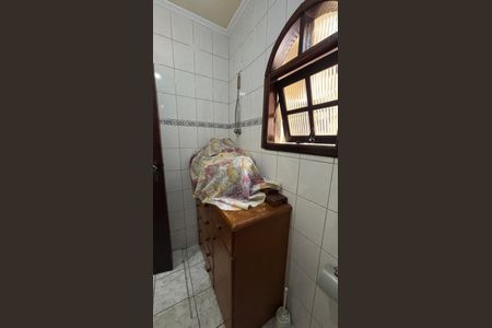 Casa à venda com 188m², 3 quartos e 2 vagasBanheiro