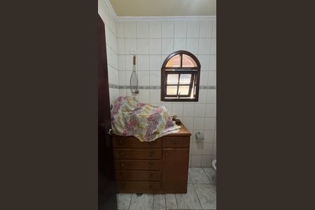 Casa à venda com 188m², 3 quartos e 2 vagasBanheiro