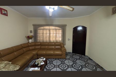 Casa à venda com 188m², 3 quartos e 2 vagasSala