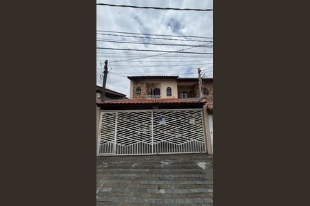 Casa à venda com 188m², 3 quartos e 2 vagasFachada