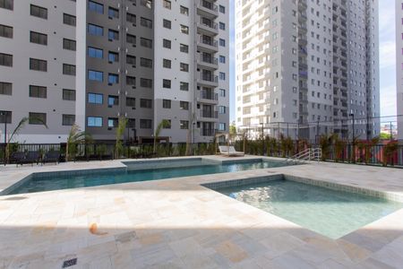 Apartamento para alugar com 43m², 2 quartos e 1 vagaÁrea comum - Piscina