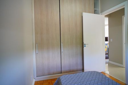 Quarto 2 de apartamento à venda com 2 quartos, 60m² em Bom Jesus, Porto Alegre