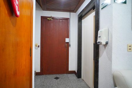 Apartamento à venda com 60m², 2 quartos e 1 vagaHall de entrada