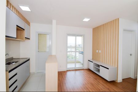 Sala de apartamento para alugar com 2 quartos, 45m² em Vila Galvão, Guarulhos