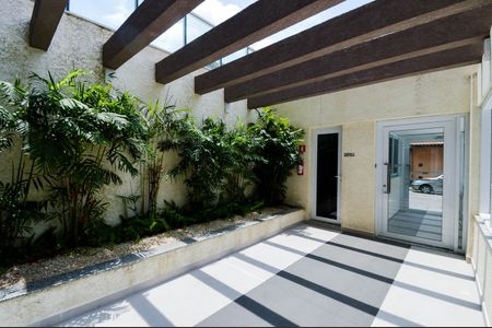 Apartamento para alugar com 45m², 2 quartos e 1 vaga Apartamento para alugar com 45m², 2 quartos e 1 vagaEntrada social