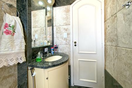 Apartamento à venda com 150m², 4 quartos e 2 vagasBanheiro