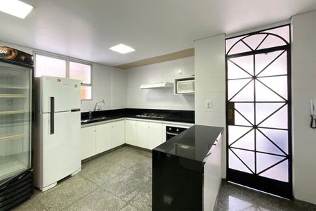 Apartamento à venda com 150m², 4 quartos e 2 vagasÁrea comum - Cozinha