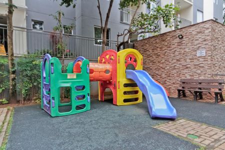 Apartamento para alugar com 62m², 2 quartos e 1 vaga Apartamento para alugar com 62m², 2 quartos e 1 vagaÁrea comum - Playground