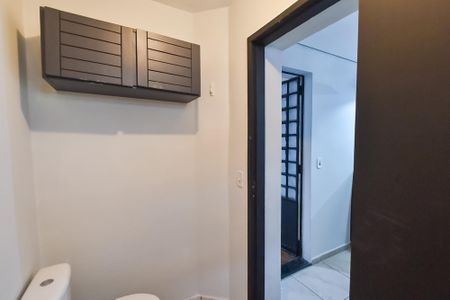 Casa para alugar com 72m², 2 quartos e sem vaga Casa para alugar com 72m², 2 quartos e sem vagaBanheiro de serviço