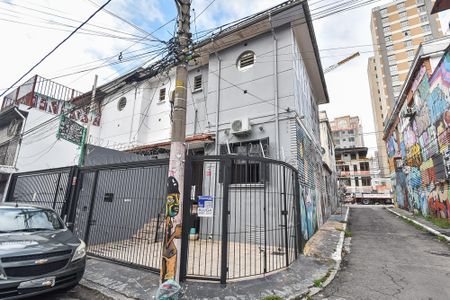 Casa para alugar com 72m², 2 quartos e sem vaga Casa para alugar com 72m², 2 quartos e sem vagaFachada