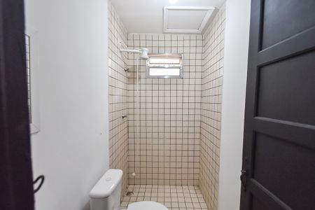 Casa para alugar com 72m², 2 quartos e sem vaga Casa para alugar com 72m², 2 quartos e sem vagaBanheiro