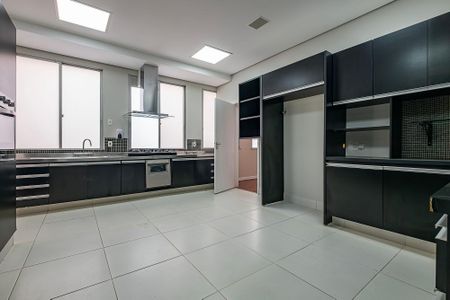Apartamento para alugar com 380m², 4 quartos e 2 vagasCozinha