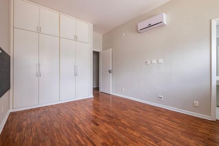 Apartamento para alugar com 380m², 4 quartos e 2 vagasSuíte 2