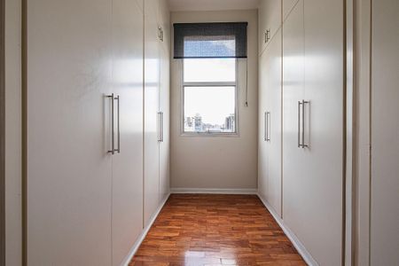 Apartamento para alugar com 380m², 4 quartos e 2 vagasSuíte 1 - Closet