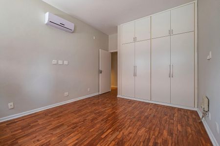 Apartamento para alugar com 380m², 4 quartos e 2 vagasQuarto 4