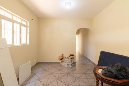 Casa à venda com 200m², 3 quartos e 3 vagasSala