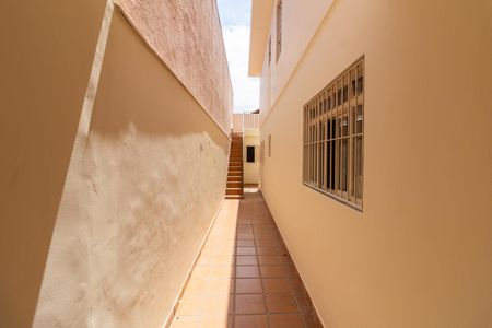 Casa à venda com 200m², 3 quartos e 3 vagasCorredor
