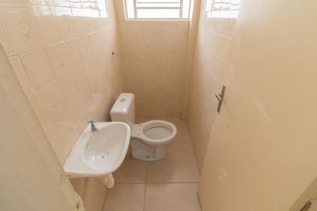 Casa à venda com 200m², 3 quartos e 3 vagasBanheiro de serviço