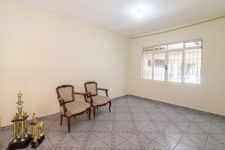 Casa à venda com 200m², 3 quartos e 3 vagasSala