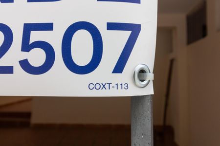 Casa à venda com 200m², 3 quartos e 3 vagasPlaca do QuintoAndar